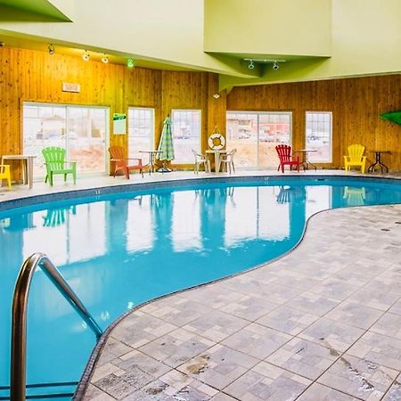 Quality Inn Rivière-du-Loup Esterno foto