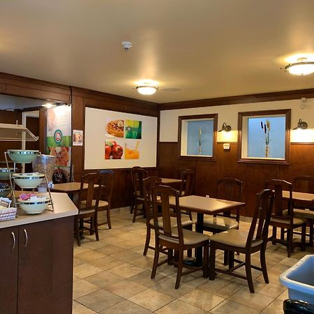 Quality Inn Rivière-du-Loup Esterno foto