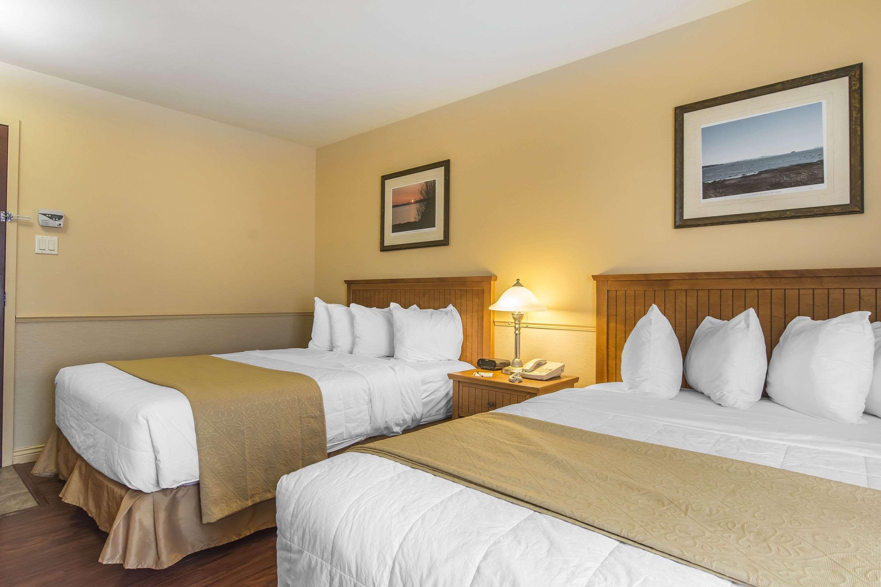 Quality Inn Rivière-du-Loup Esterno foto