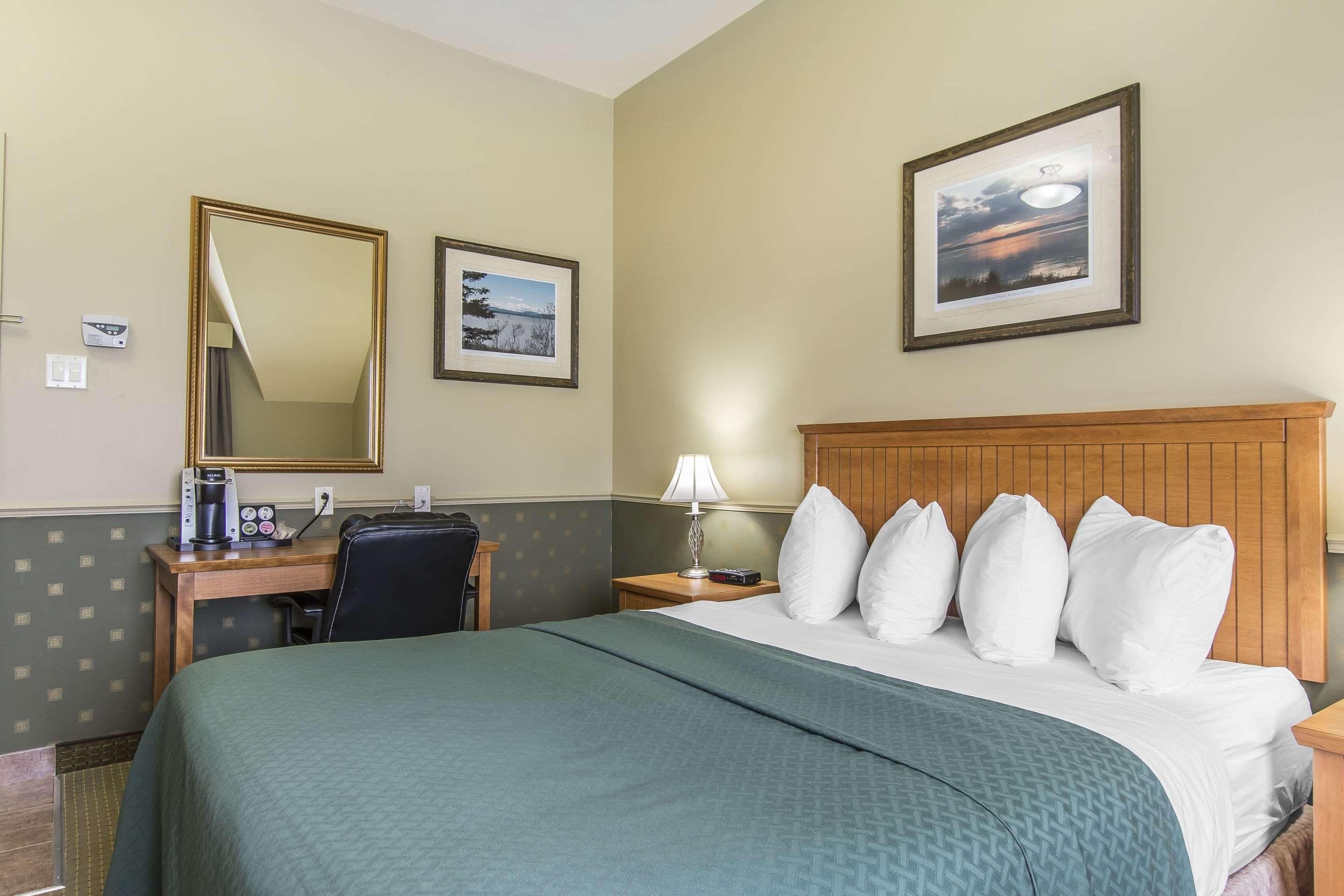Quality Inn Rivière-du-Loup Esterno foto